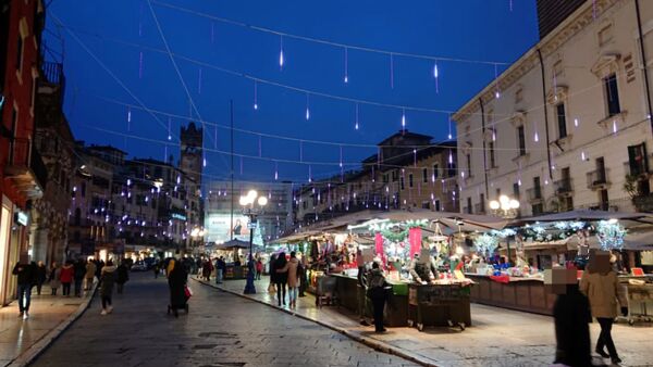 Verona s'illumina per il Natale: mercoledì l'accensione delle luminarie